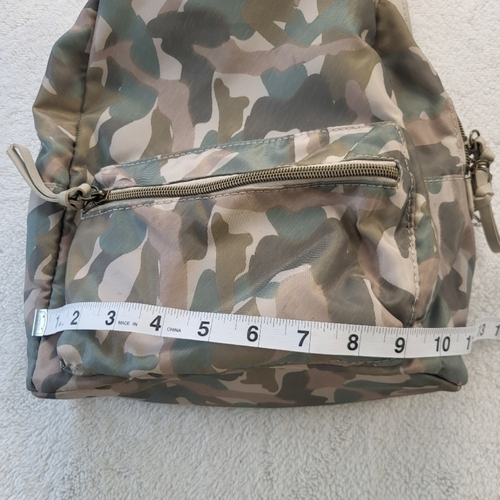 Camo Mini Backpack with Collectable StarWars Chewbaca Key Chain/Charm - Picture 10 of 12